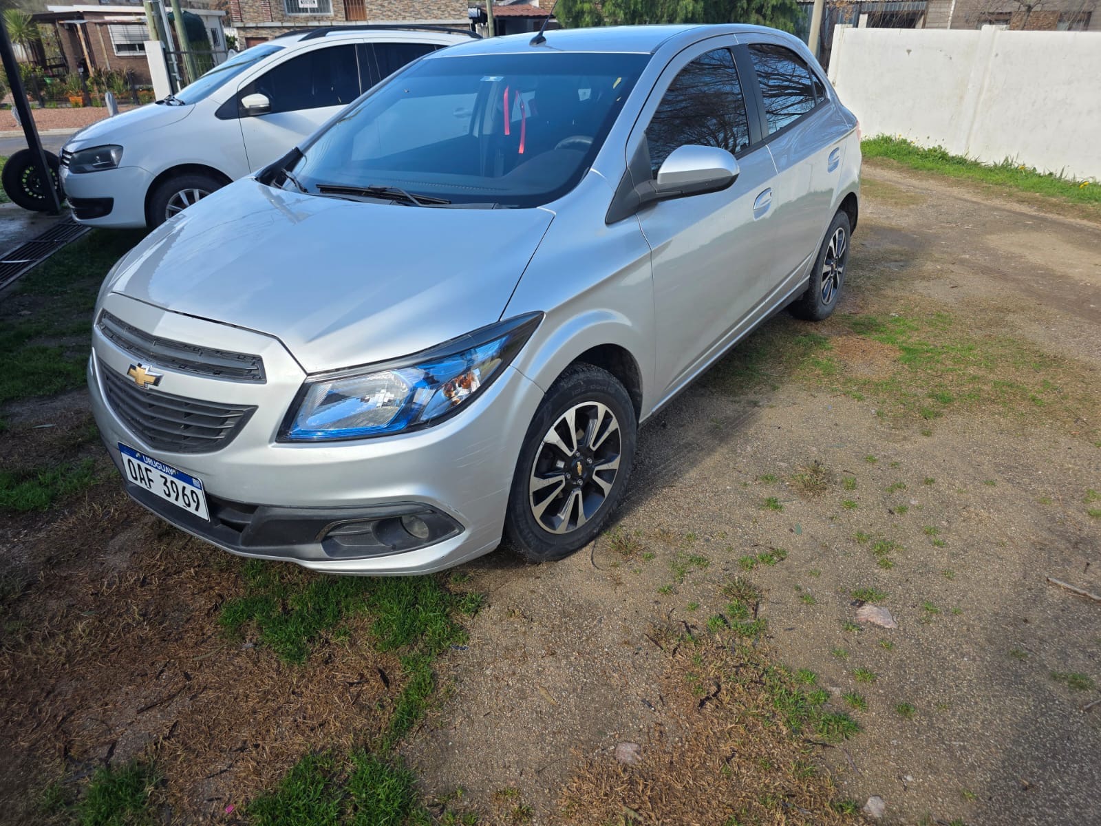 Chevrolet  Onix Ltz miniatura 4