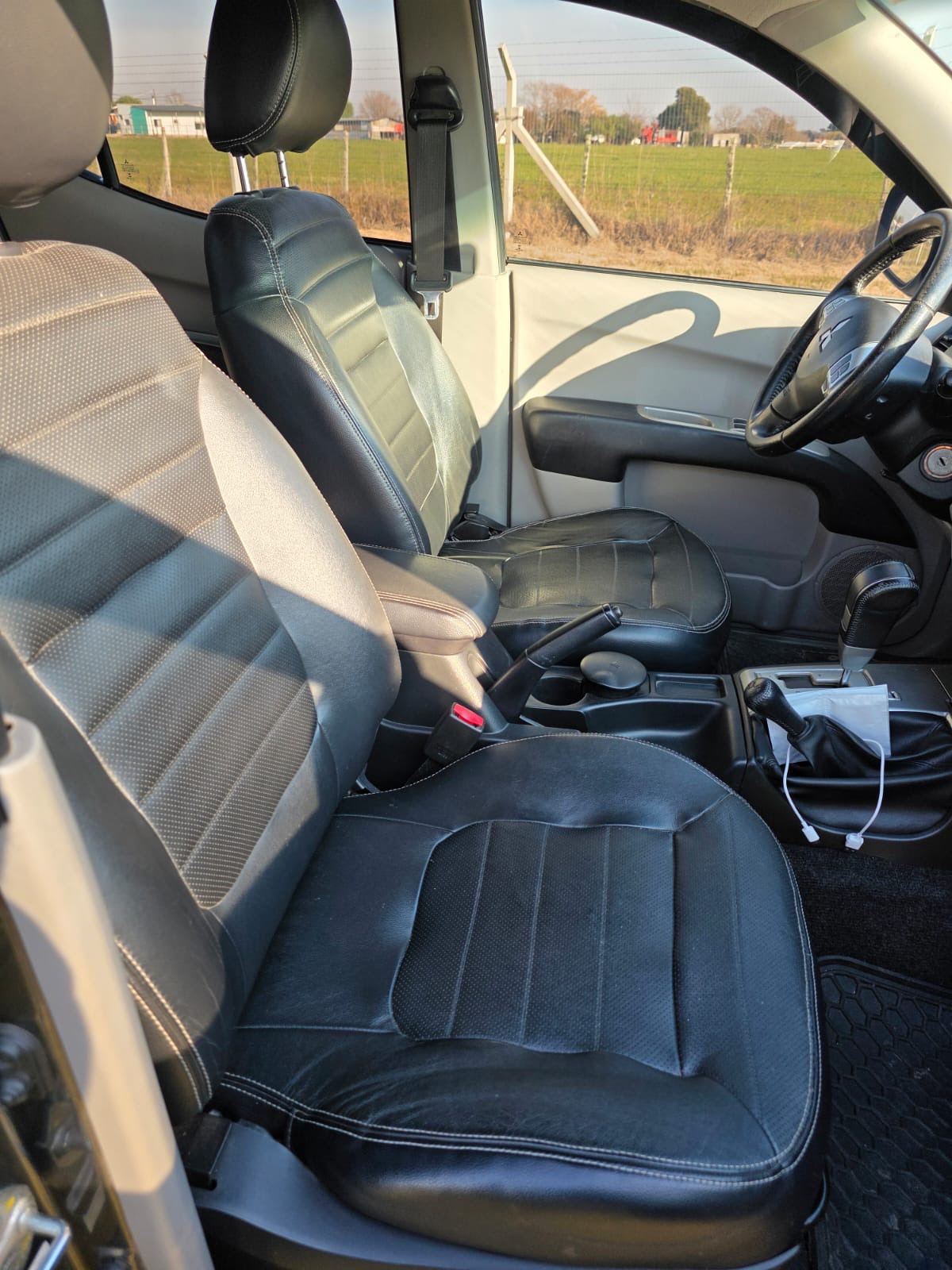 Mitsubishi L200 miniatura 5