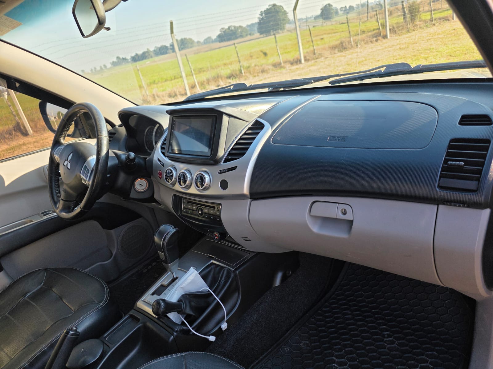 Mitsubishi L200 miniatura 6