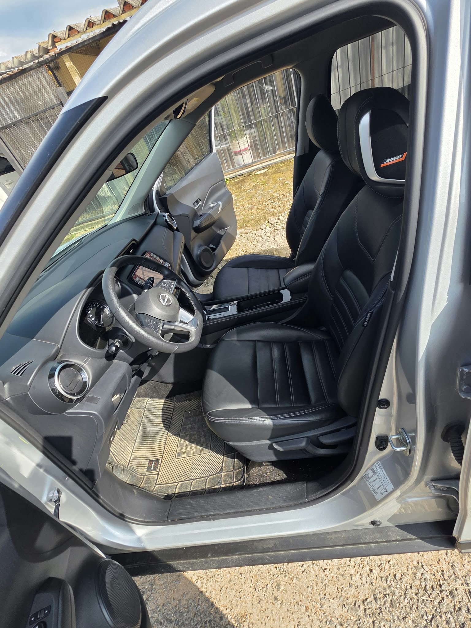 Nissan Kicks exclusive miniatura 5
